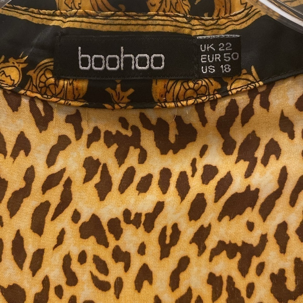 Boohoo Blouse Button Front Long Sleeves Tiger With Animal Print Size 18 - Picture 5 of 7